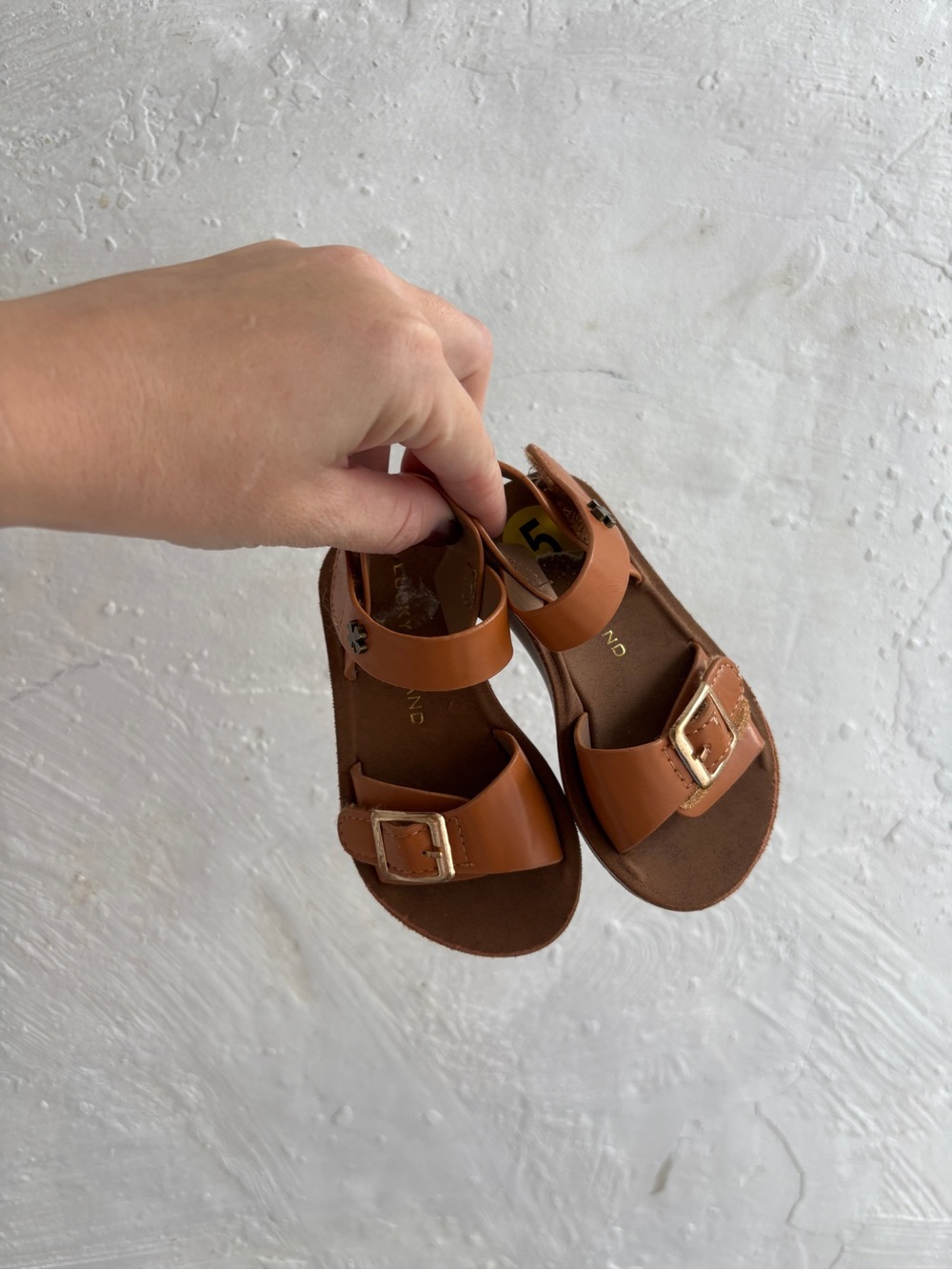 Lucky Brand Toddler Gianna Belt Buckle Sandals size 5